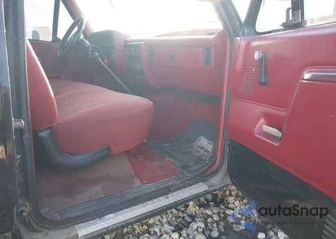 1988 Ford F150 z USA, uszkodzony, nr VIN 1FTEX15Y9JKA18461